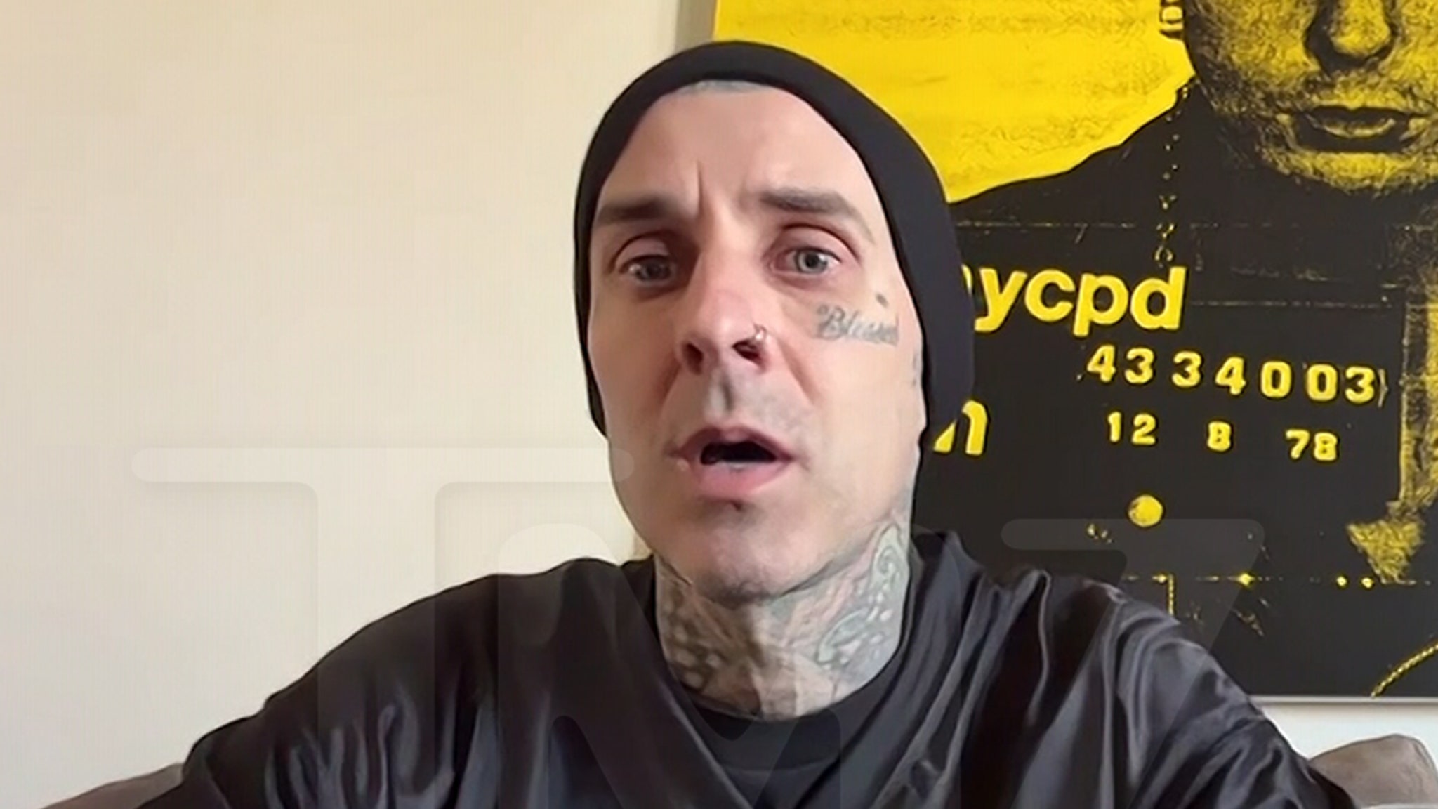 Travis Barker saúda bombeiros encarcerados que lutam contra incêndios florestais em Los Angeles