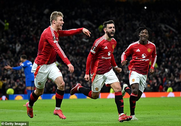 Man United 2-1 Rangers: Bruno Fernandes transfere tardiamente a equipa de Ruben Amorim para a qualificação automática para a Liga Europa